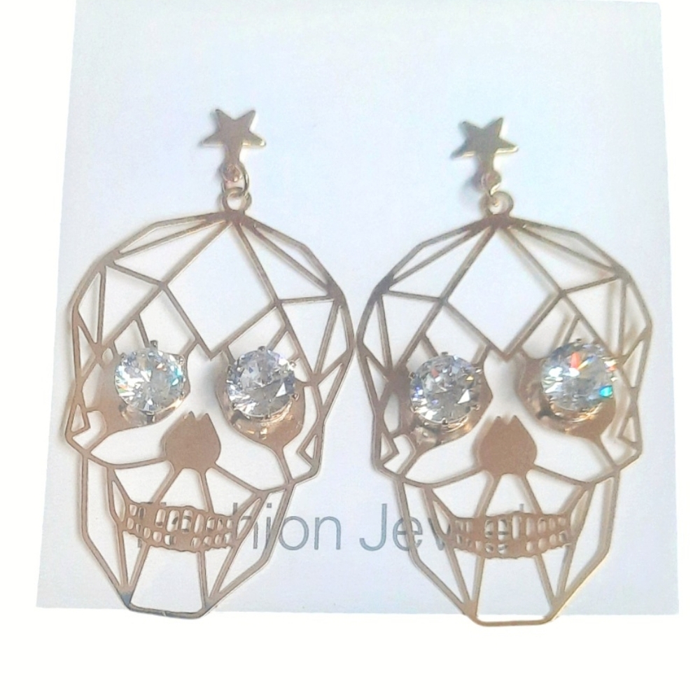 NWT Skull Earrings